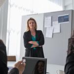 Wyprzedź rywali: sprytne metody analizy konkurencji, które przyspieszą wzrost Twojego biznesu