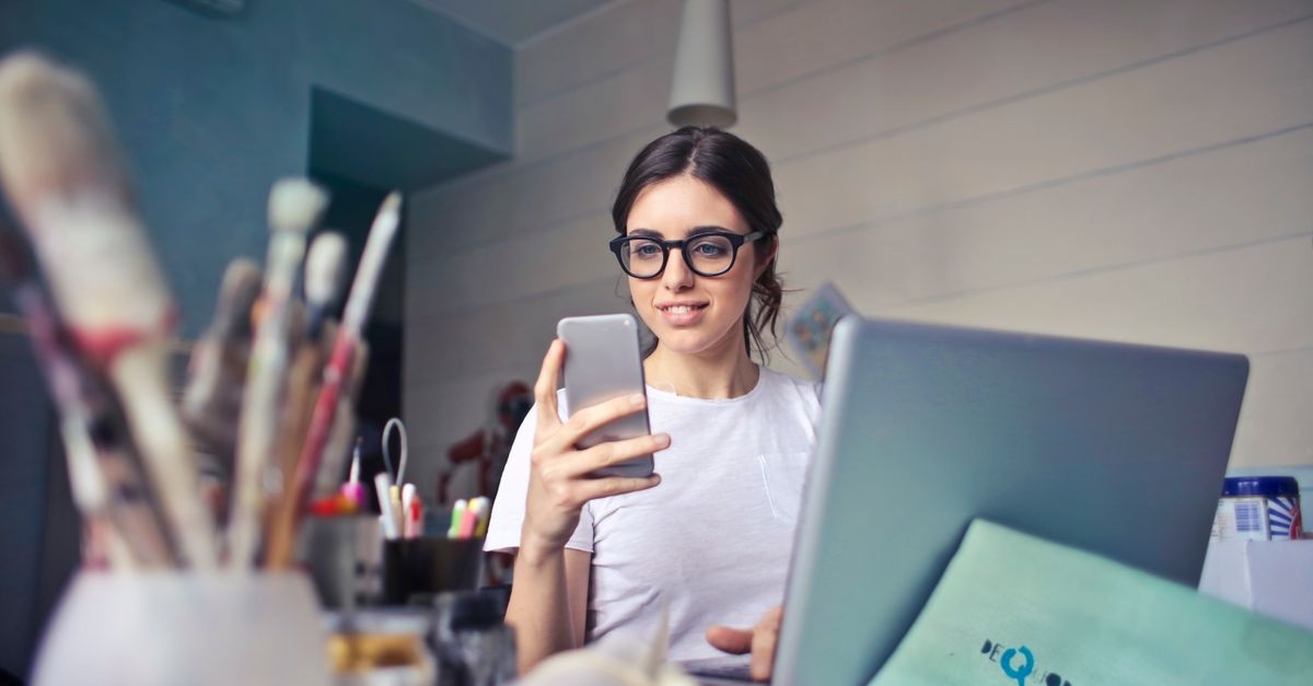 Zarabiaj online bez wydawania fortuny: praktyczne pomysły na start