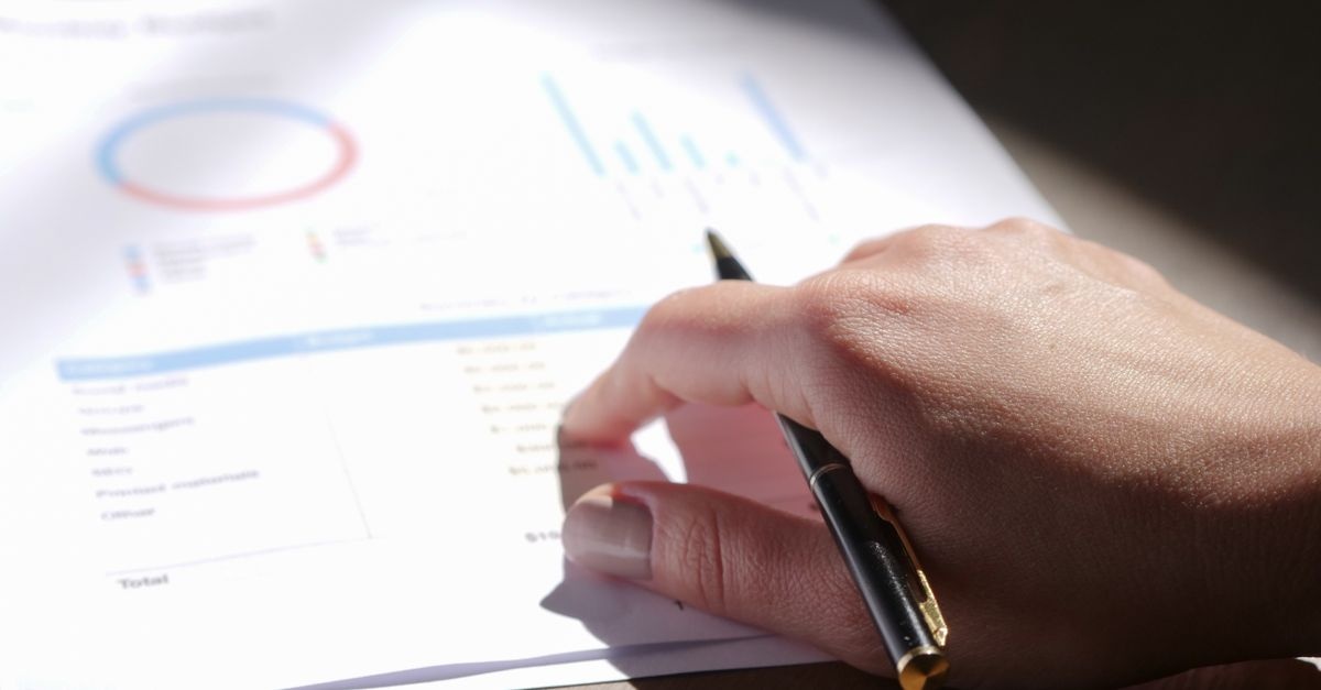 Budżet na start: jak ułożyć finanse firmy, by ruszyć pewnie i bez przepalania